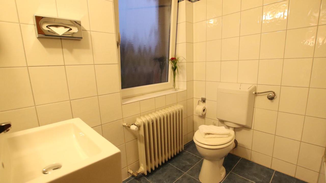 סארברוקן Hotel Wahlster מראה חיצוני תמונה