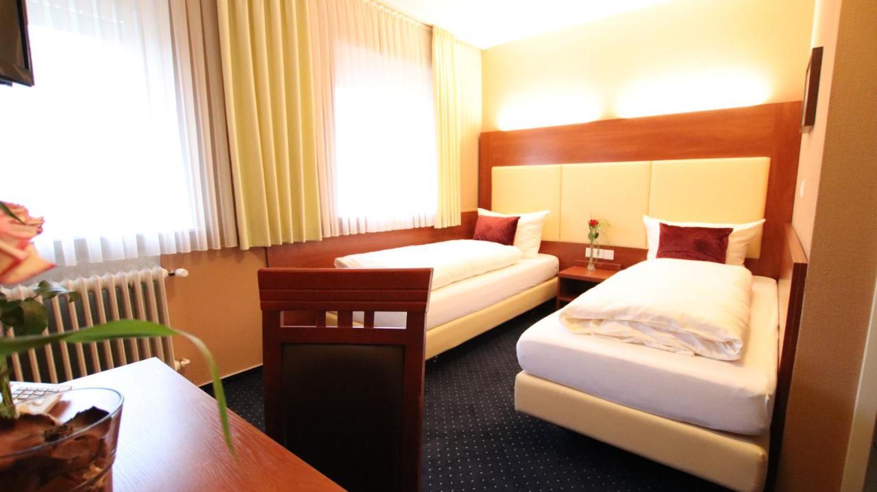 סארברוקן Hotel Wahlster מראה חיצוני תמונה