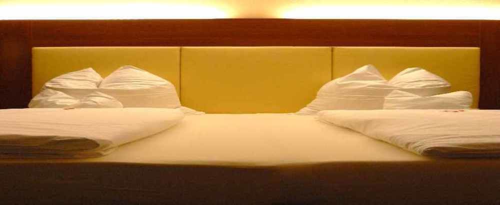 סארברוקן Hotel Wahlster מראה חיצוני תמונה